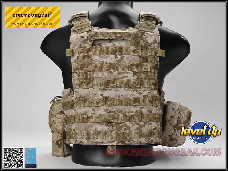 Держатель планшетов типа EmersonGear LBT6094A с 3 сумками